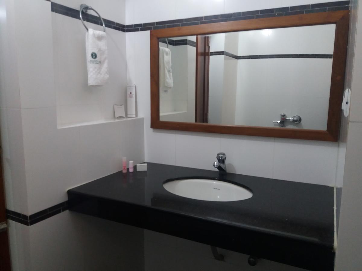 Travancore Island Resort Thiruvananthapuram Extérieur photo