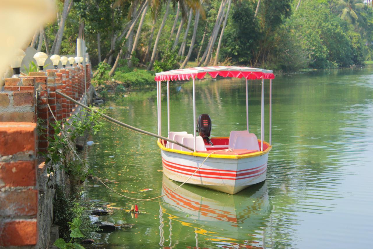 Travancore Island Resort Thiruvananthapuram Extérieur photo