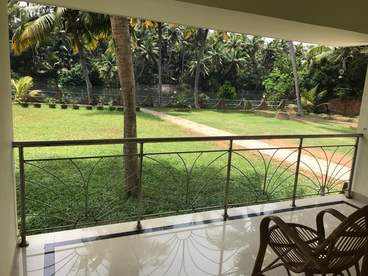Travancore Island Resort Thiruvananthapuram Extérieur photo